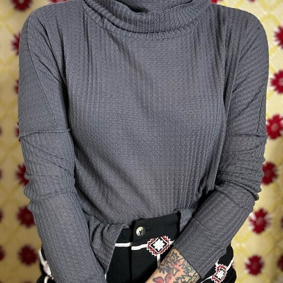 California moonrise long sleeve turtleneck tee XS - Picture 4 of 8